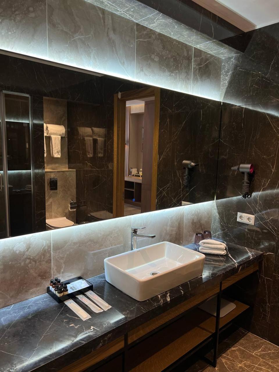 Sofia International Hotel Bişkek Dış mekan fotoğraf
